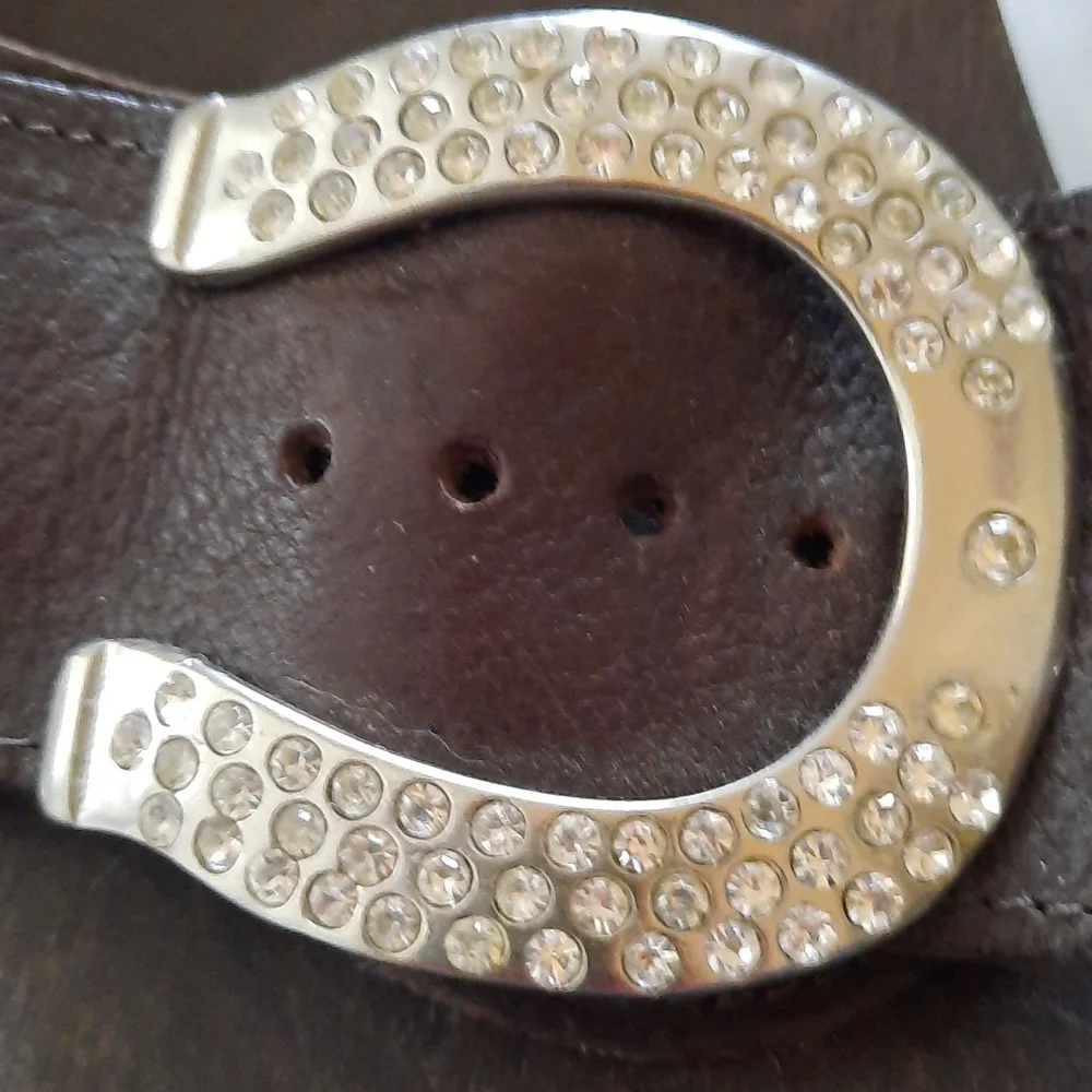 Sandals - Picture 2 of 4